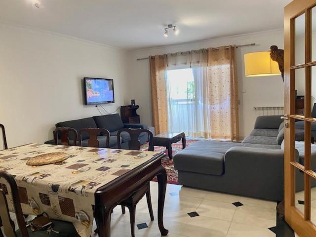 Apartamento Novo Muito Confortavel Com Vista Rio Algés Exteriér fotografie