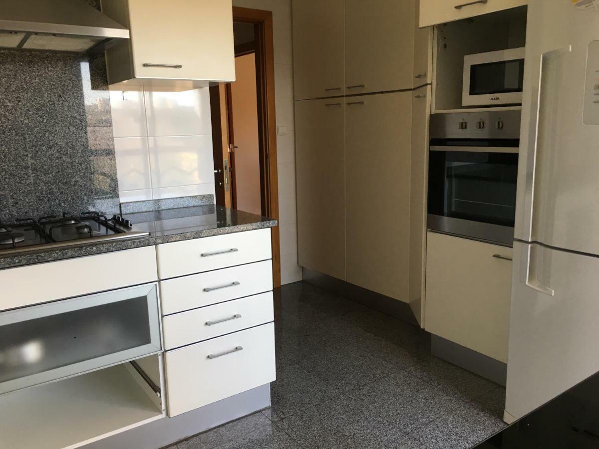 Apartamento Novo Muito Confortavel Com Vista Rio Algés Exteriér fotografie