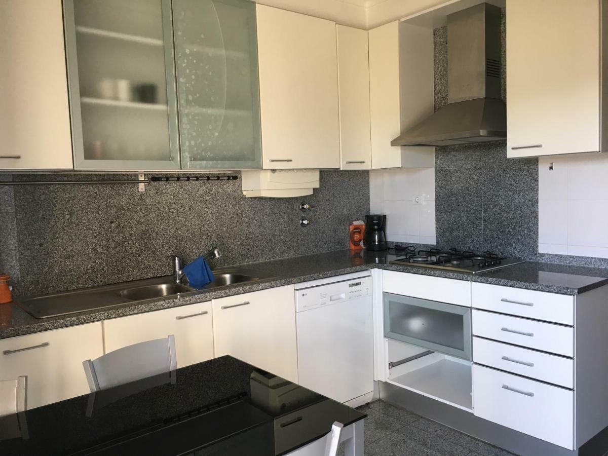 Apartamento Novo Muito Confortavel Com Vista Rio Algés Exteriér fotografie